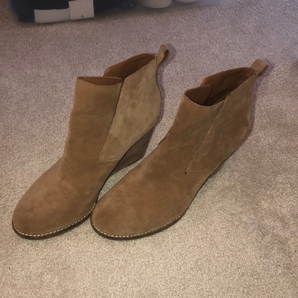 Lucky Brand wedge bootie sand color 9